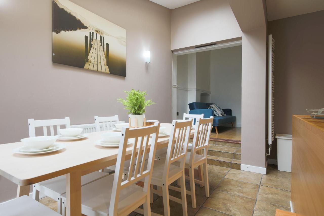 Spacious 4 Bedroom House- Walking Distance To City Centre & Great Backyard Cardiff Exterior photo